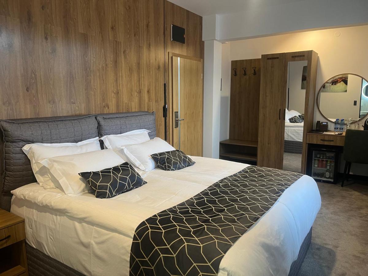 Hotel Niks Sevlievo Dış mekan fotoğraf